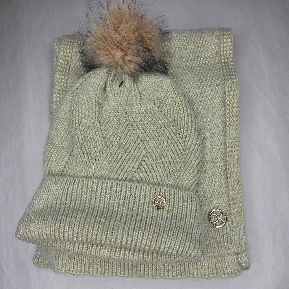NWT Calvin Klein Women's Hat and Scarf Set 2 piece Taupe OS